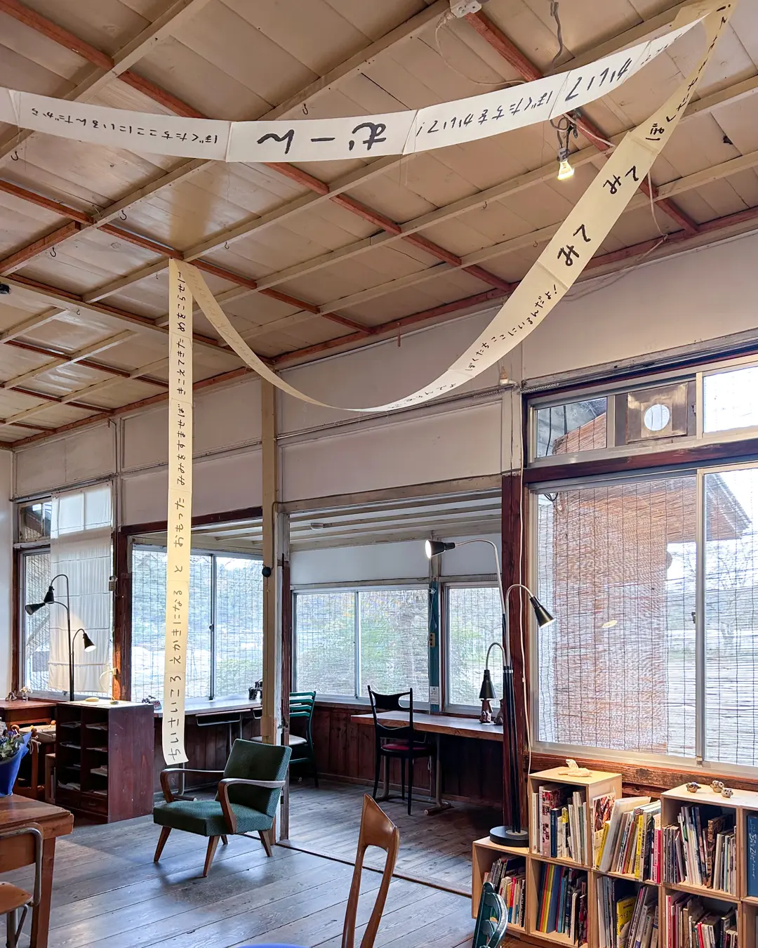 絵本『うずまきひめ あいのこ』原画展会場